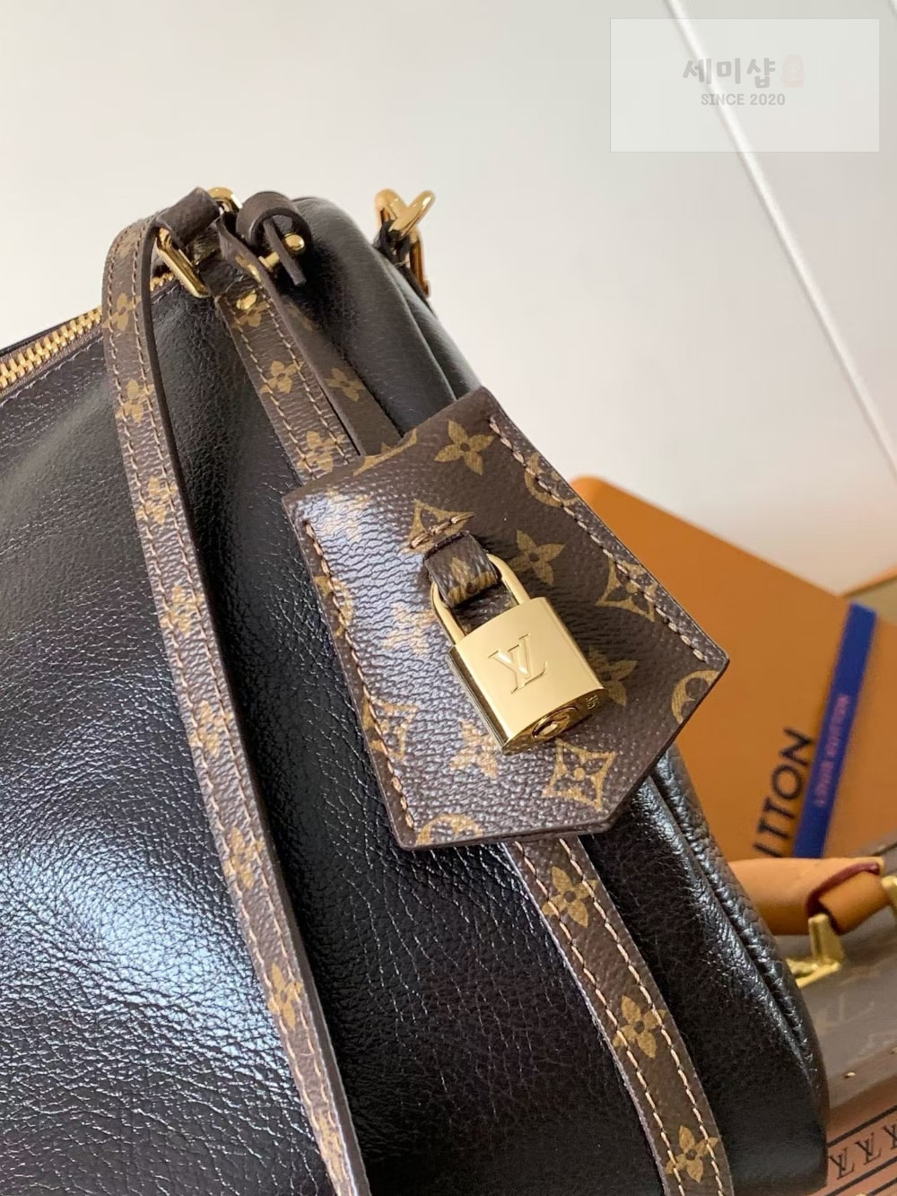 Louis Vuitton Louis Vuitton Express MM Bag 7번 이미지