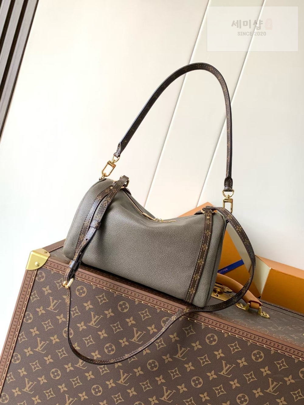 Louis Vuitton Louis Vuitton Express PM Bag 2번 이미지