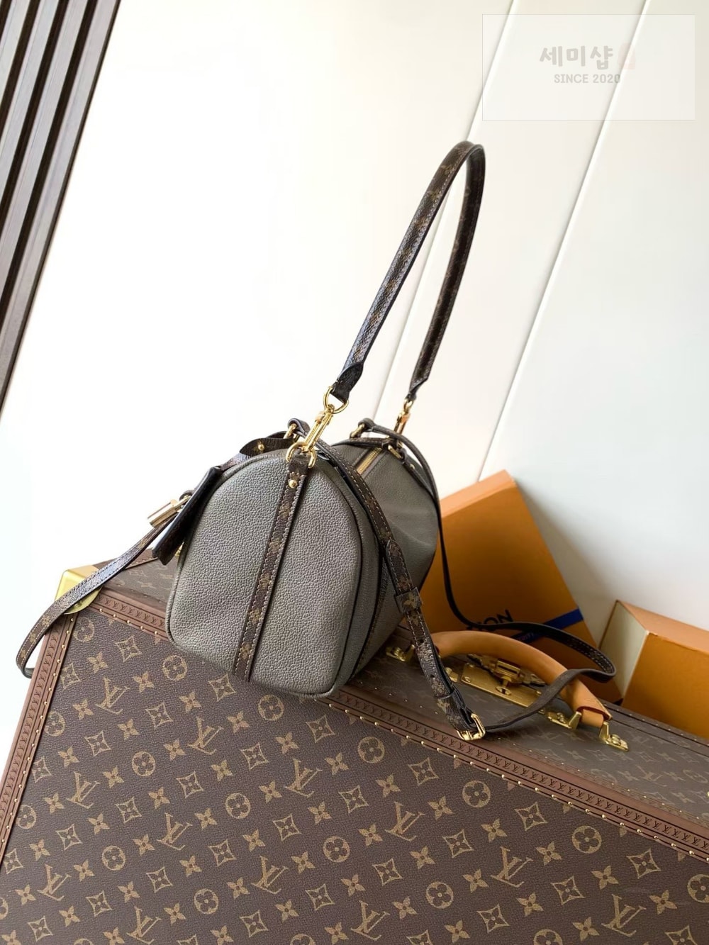 Louis Vuitton Louis Vuitton Express PM Bag 3번 이미지