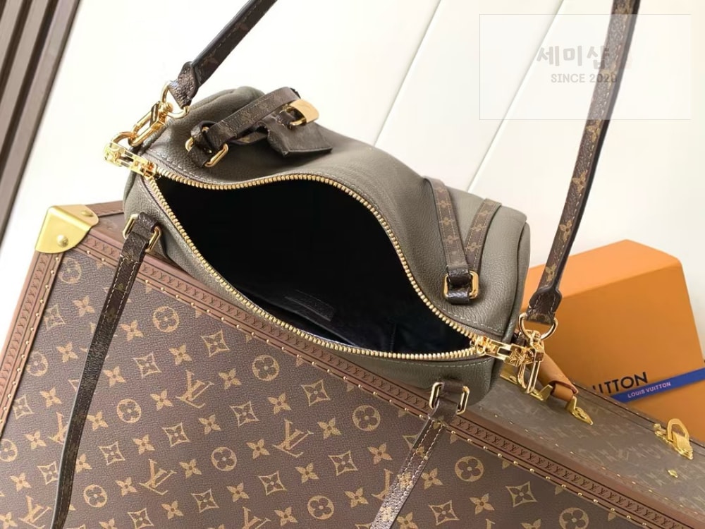 Louis Vuitton Louis Vuitton Express PM Bag 8번 이미지