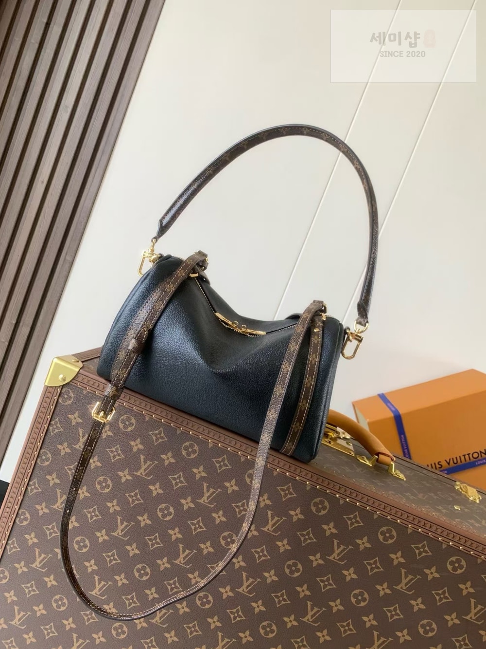 Louis Vuitton Louis Vuitton Express PM Bag 2번 이미지