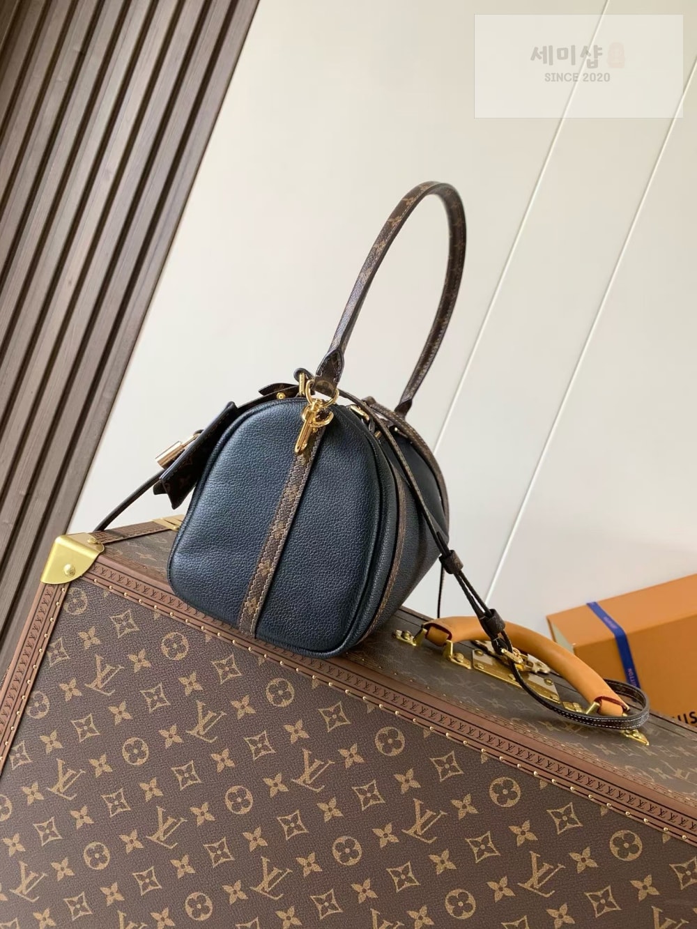 Louis Vuitton Louis Vuitton Express PM Bag 3번 이미지