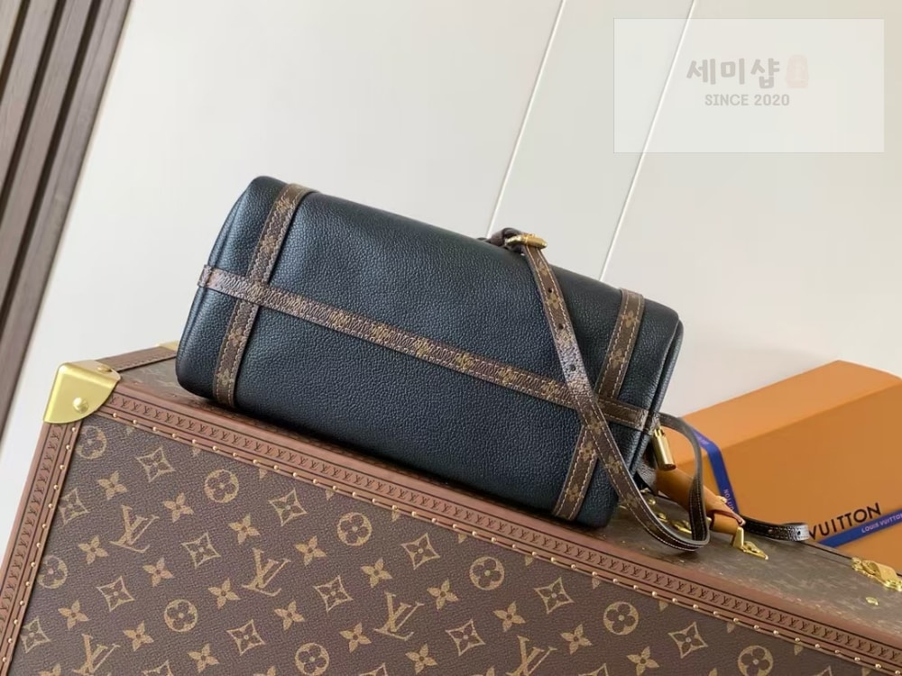 Louis Vuitton Louis Vuitton Express PM Bag 4번 이미지