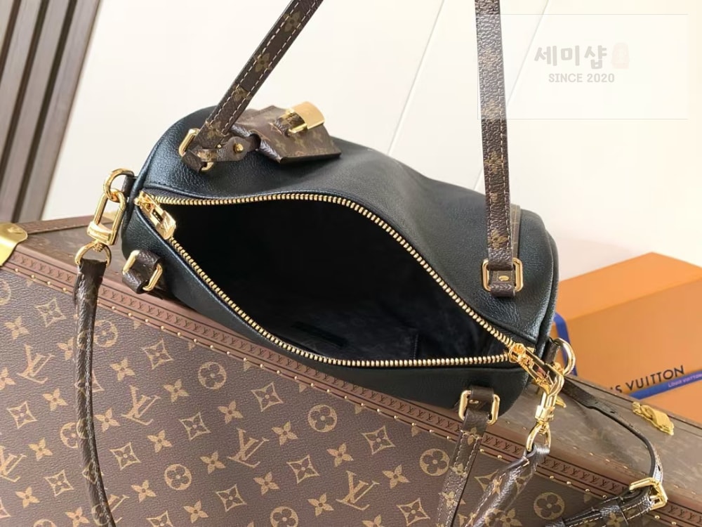 Louis Vuitton Louis Vuitton Express PM Bag 7번 이미지