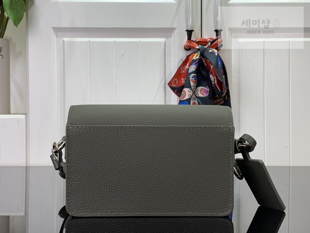 Louis Vuitton Louis Vuitton Fastline Wearable Wallet Bag 2번 이미지
