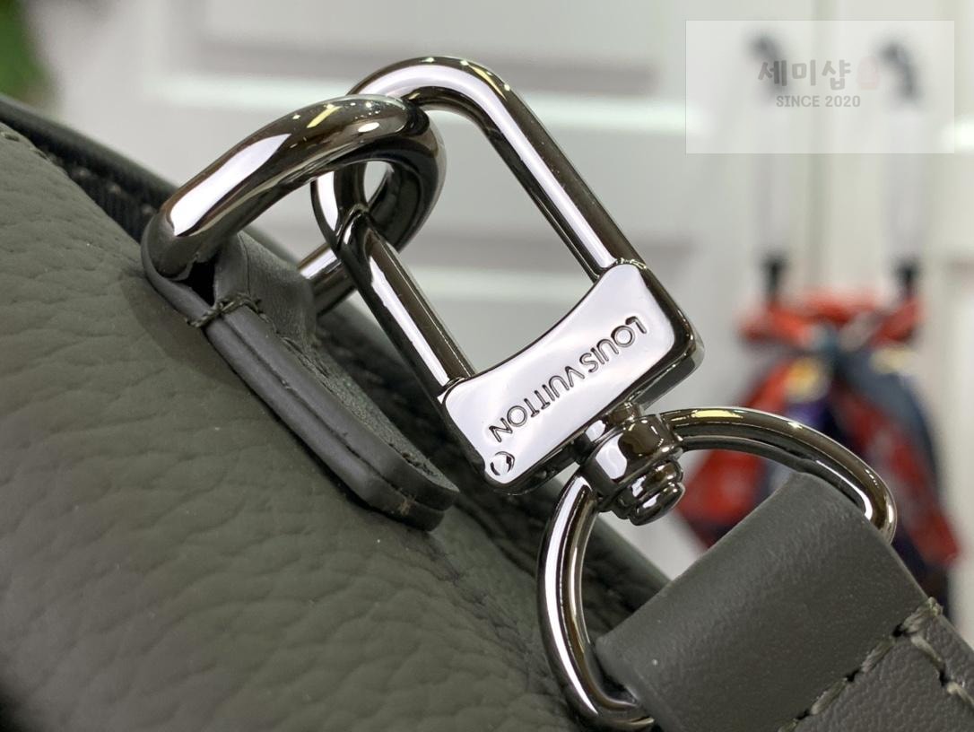 Louis Vuitton Louis Vuitton Fastline Wearable Wallet Bag 7번 이미지