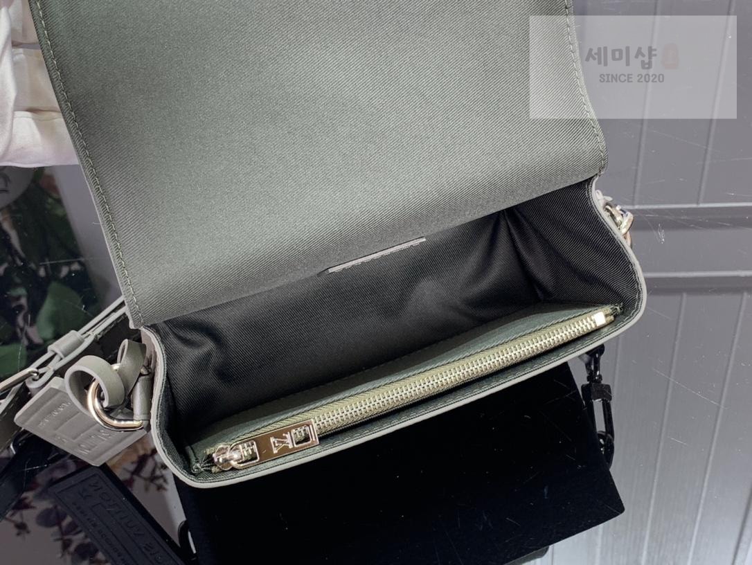 Louis Vuitton Louis Vuitton Fastline Wearable Wallet Bag 8번 이미지
