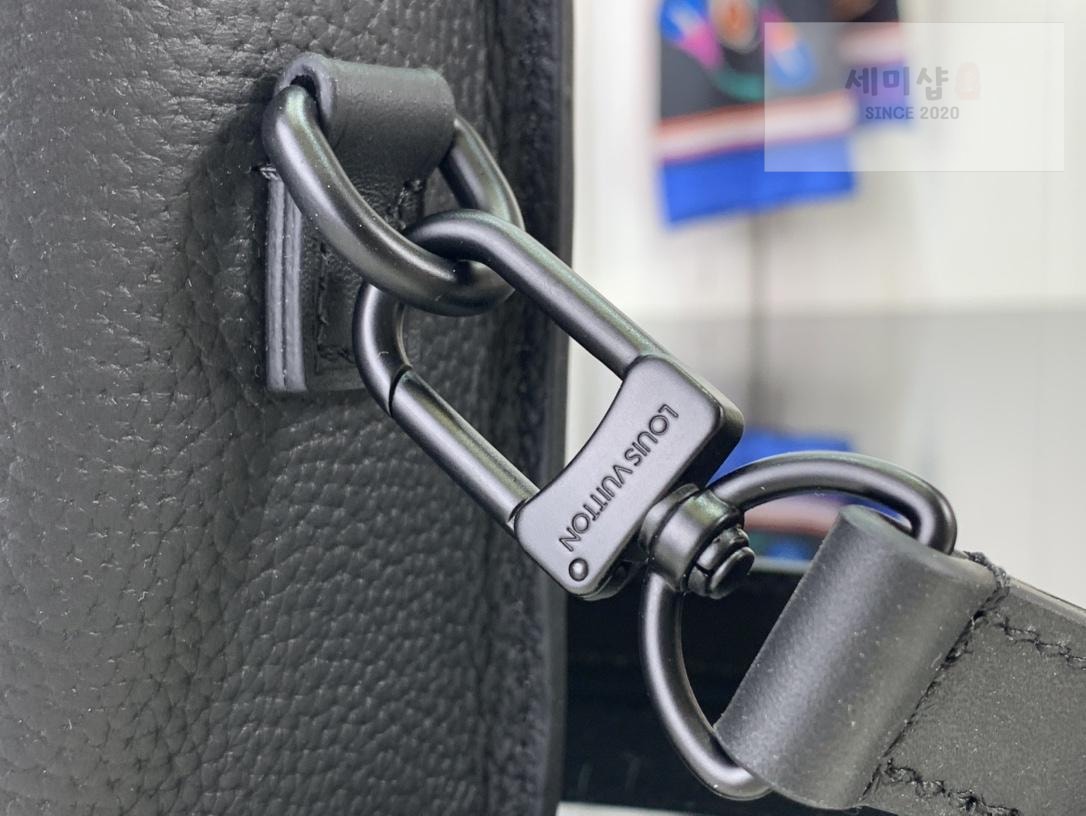 Louis Vuitton Louis Vuitton Fastline Wearable Wallet Bag 15번 이미지