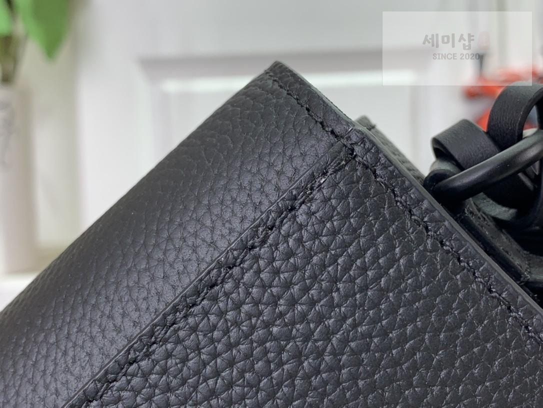 Louis Vuitton Louis Vuitton Fastline Wearable Wallet Bag 16번 이미지