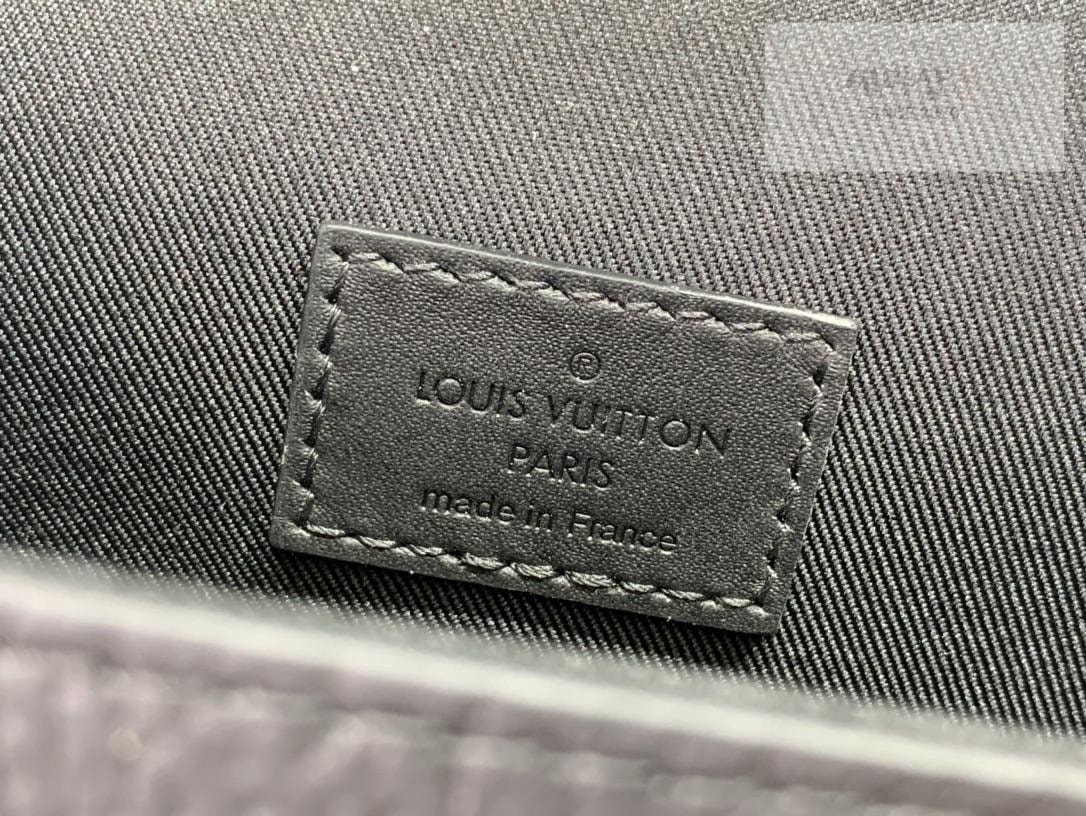 Louis Vuitton Louis Vuitton Fastline Wearable Wallet Bag 18번 이미지