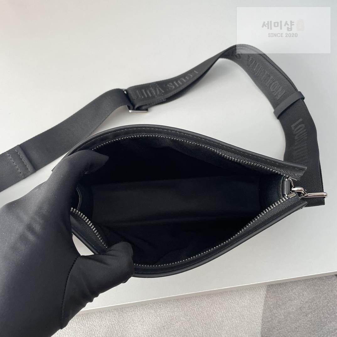 Louis Vuitton Louis Vuitton Gaston Wearable Wallet Bag 7번 이미지