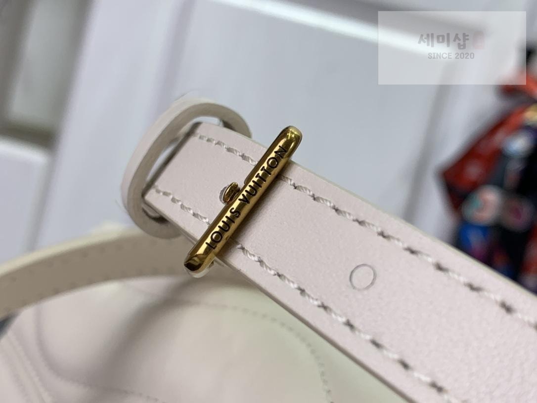 Louis Vuitton Louis Vuitton Hold Me Bag 5번 이미지