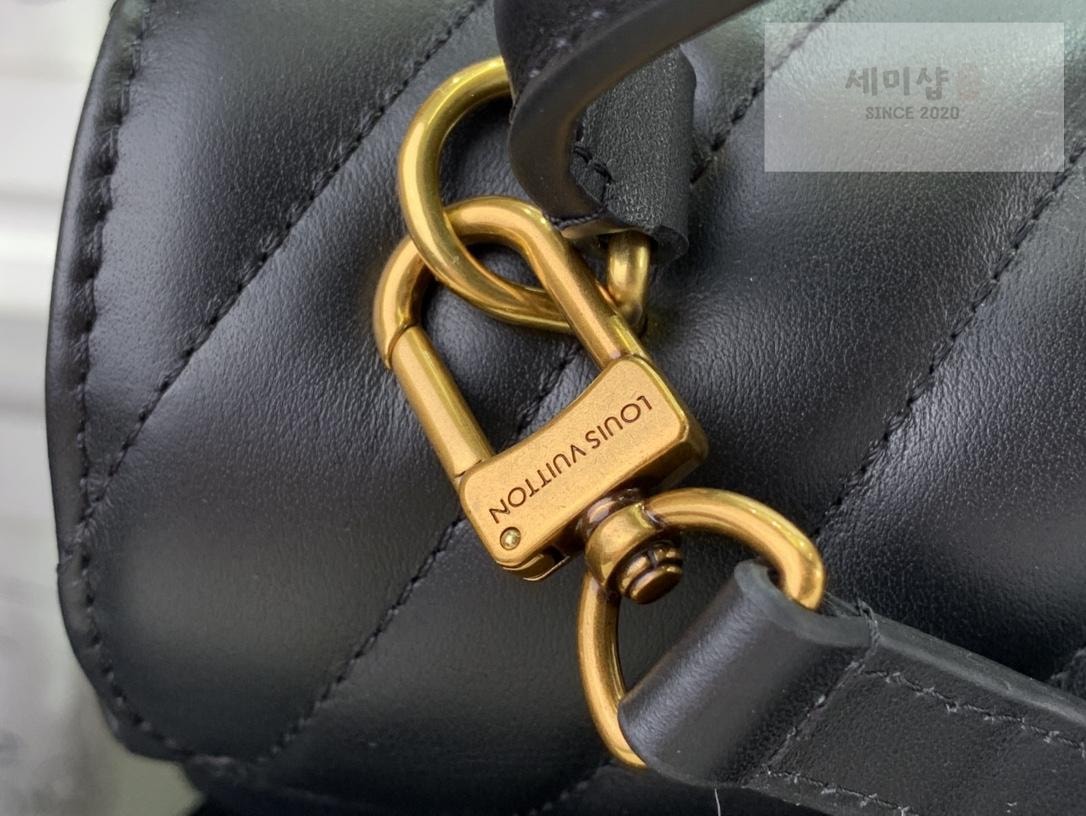 Louis Vuitton Louis Vuitton Hold Me Bag 12번 이미지