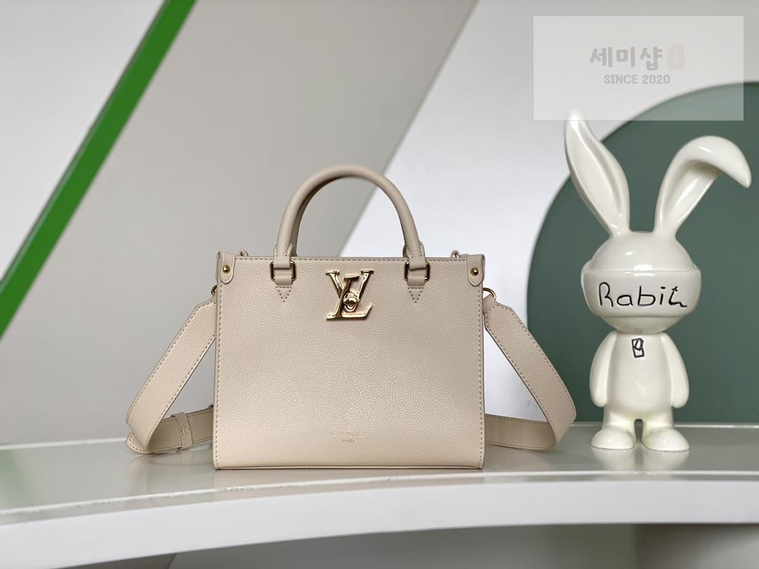 Louis Vuitton Louis Vuitton Lock & Go Bag 15번 이미지