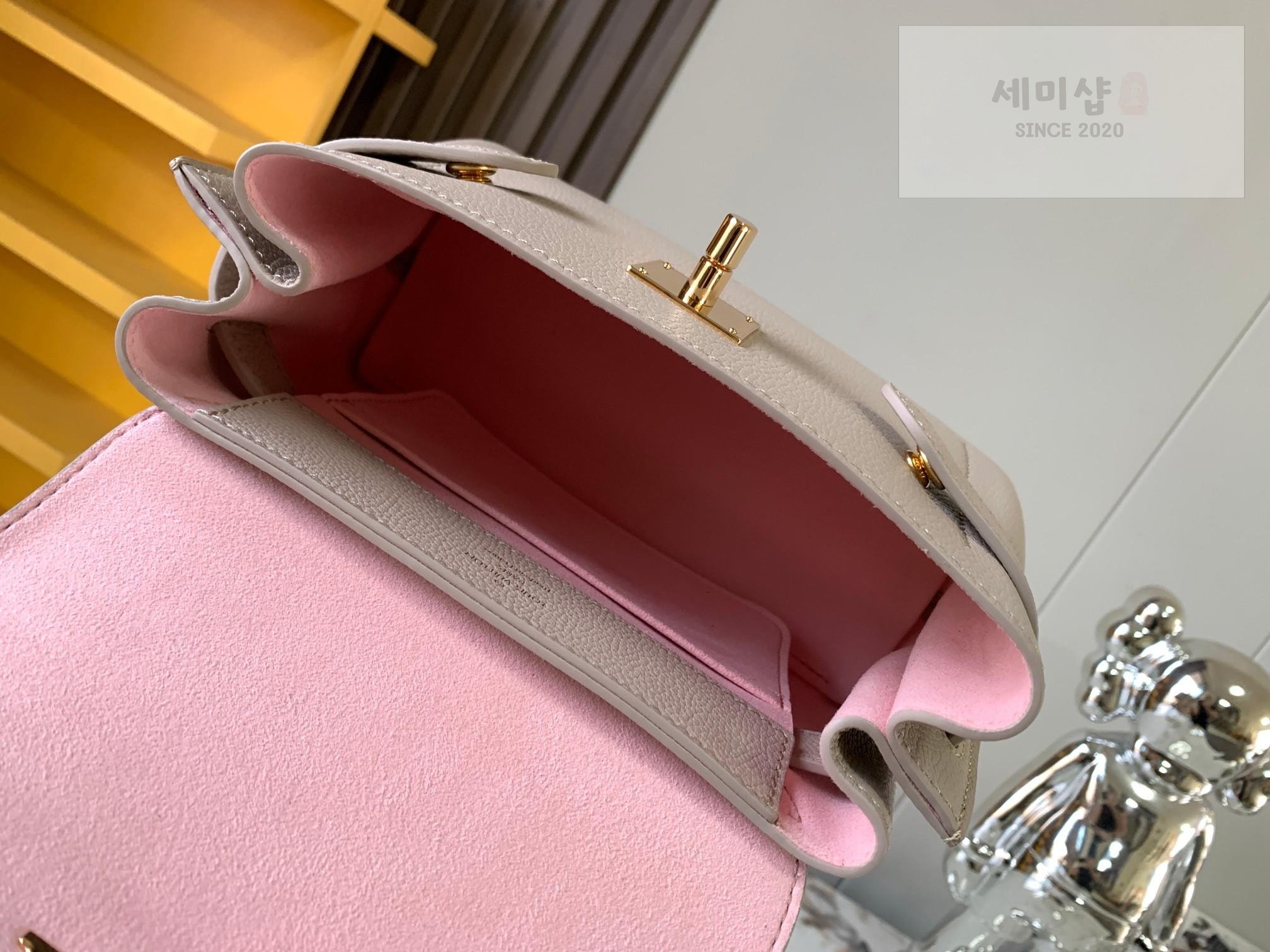 Louis Vuitton Louis Vuitton Lock Me Ever Mini Bag 6번 이미지