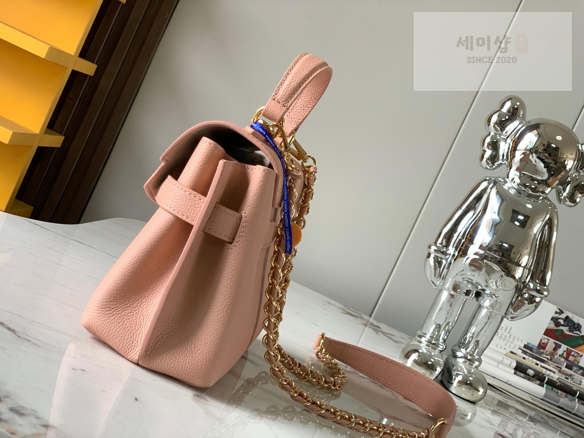 Louis Vuitton Louis Vuitton Lock Me Ever Mini Bag 9번 이미지