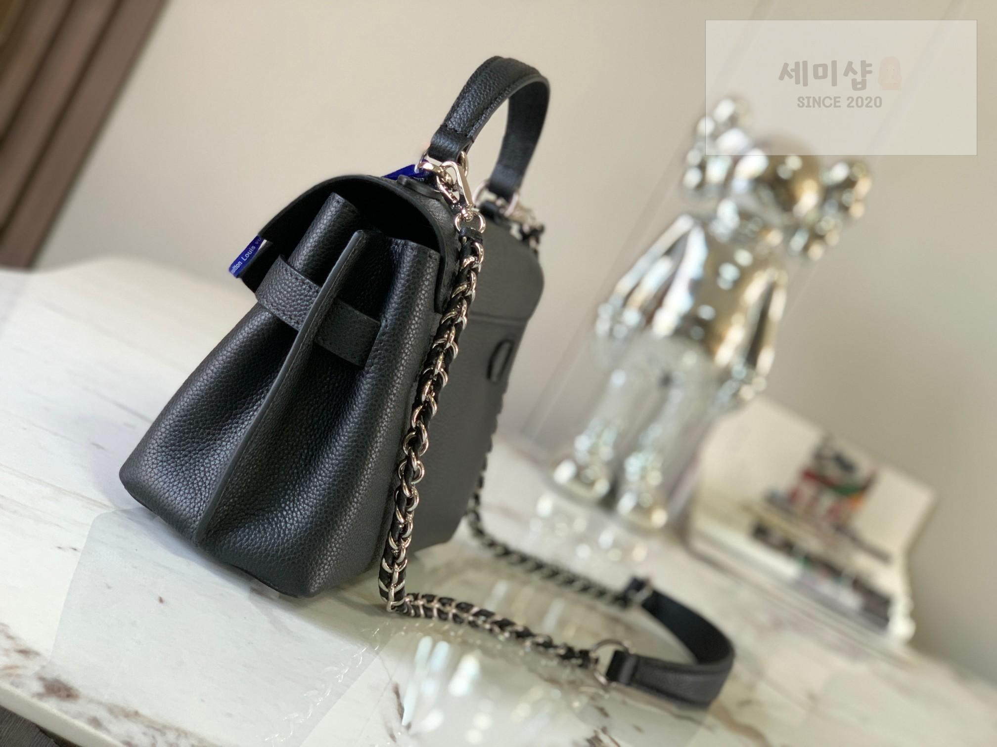 Louis Vuitton Louis Vuitton Lock Me Ever Mini Bag 17번 이미지