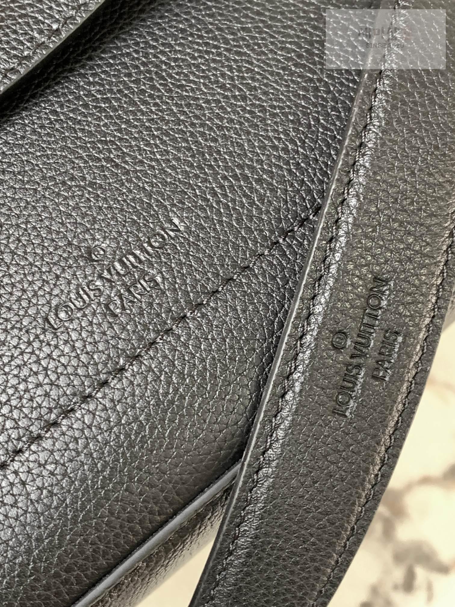 Louis Vuitton Louis Vuitton Lock Me Ever Mini Bag 19번 이미지