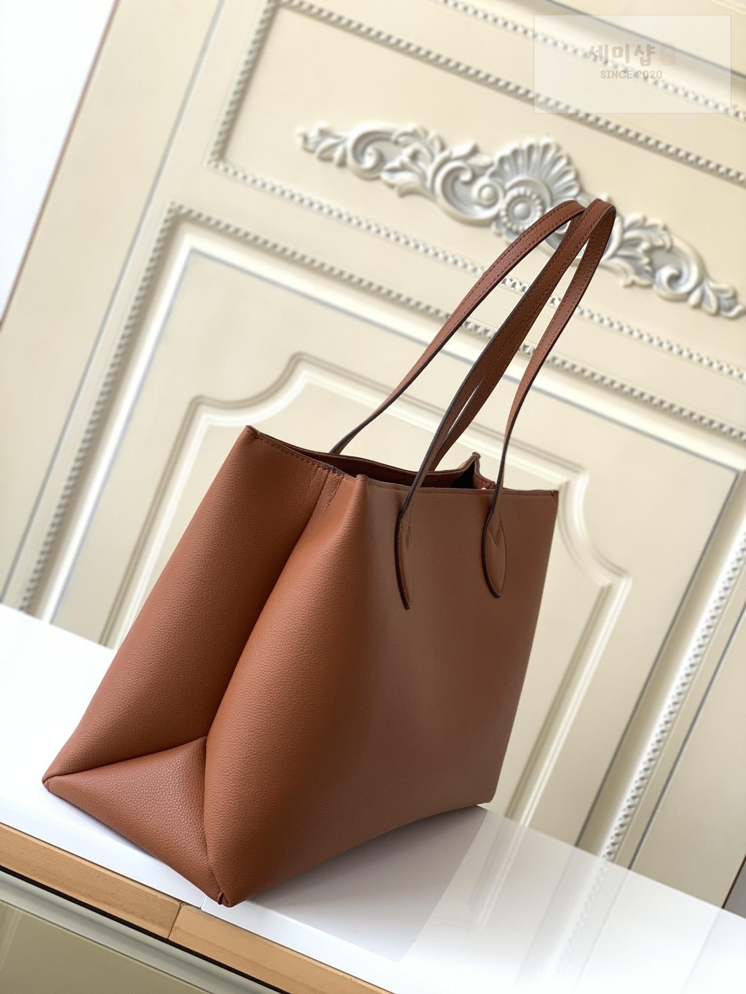 Louis Vuitton Louis Vuitton Lock Me Shopper Bag 8번 이미지