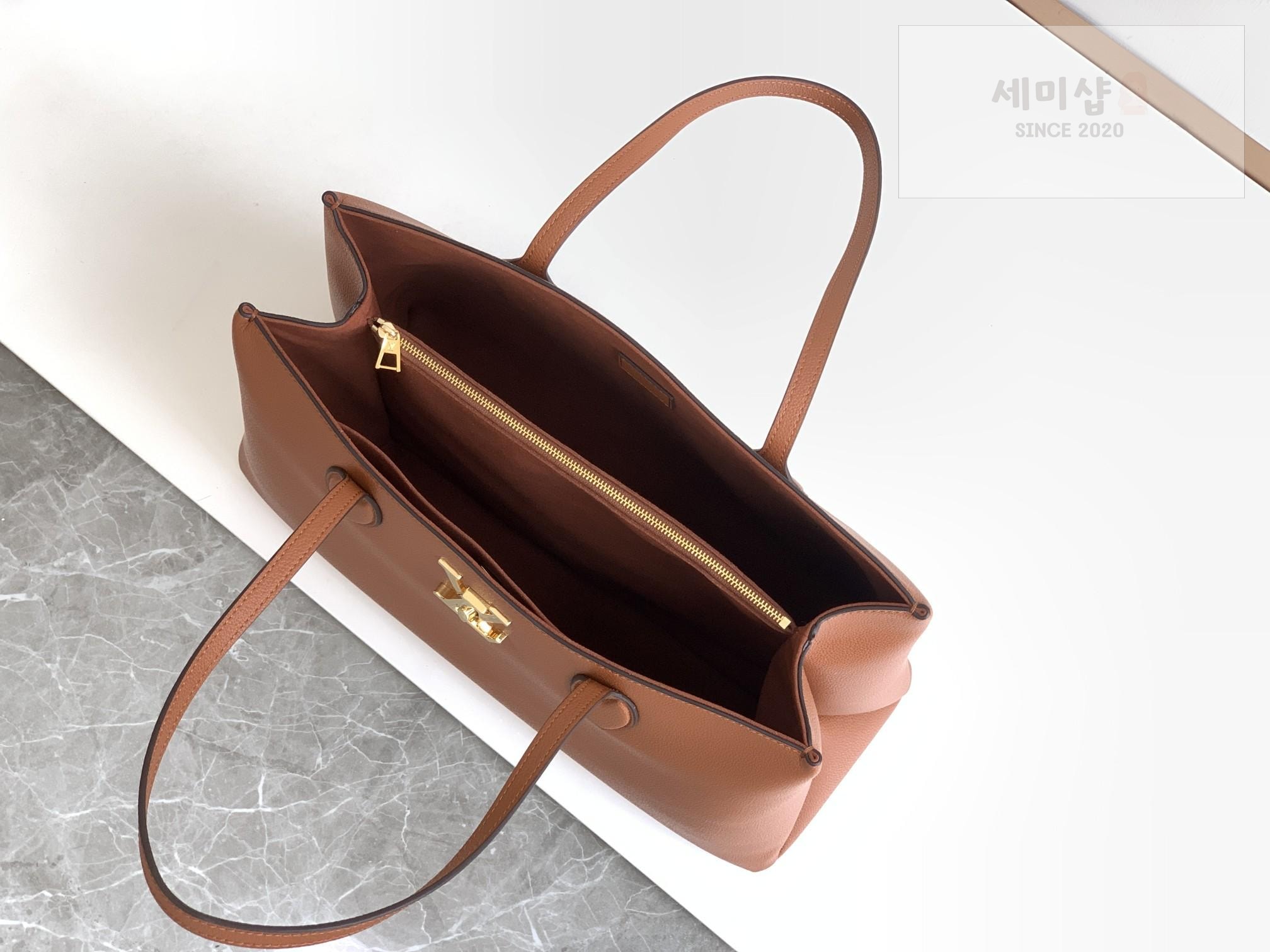 Louis Vuitton Louis Vuitton Lock Me Shopper Bag 12번 이미지
