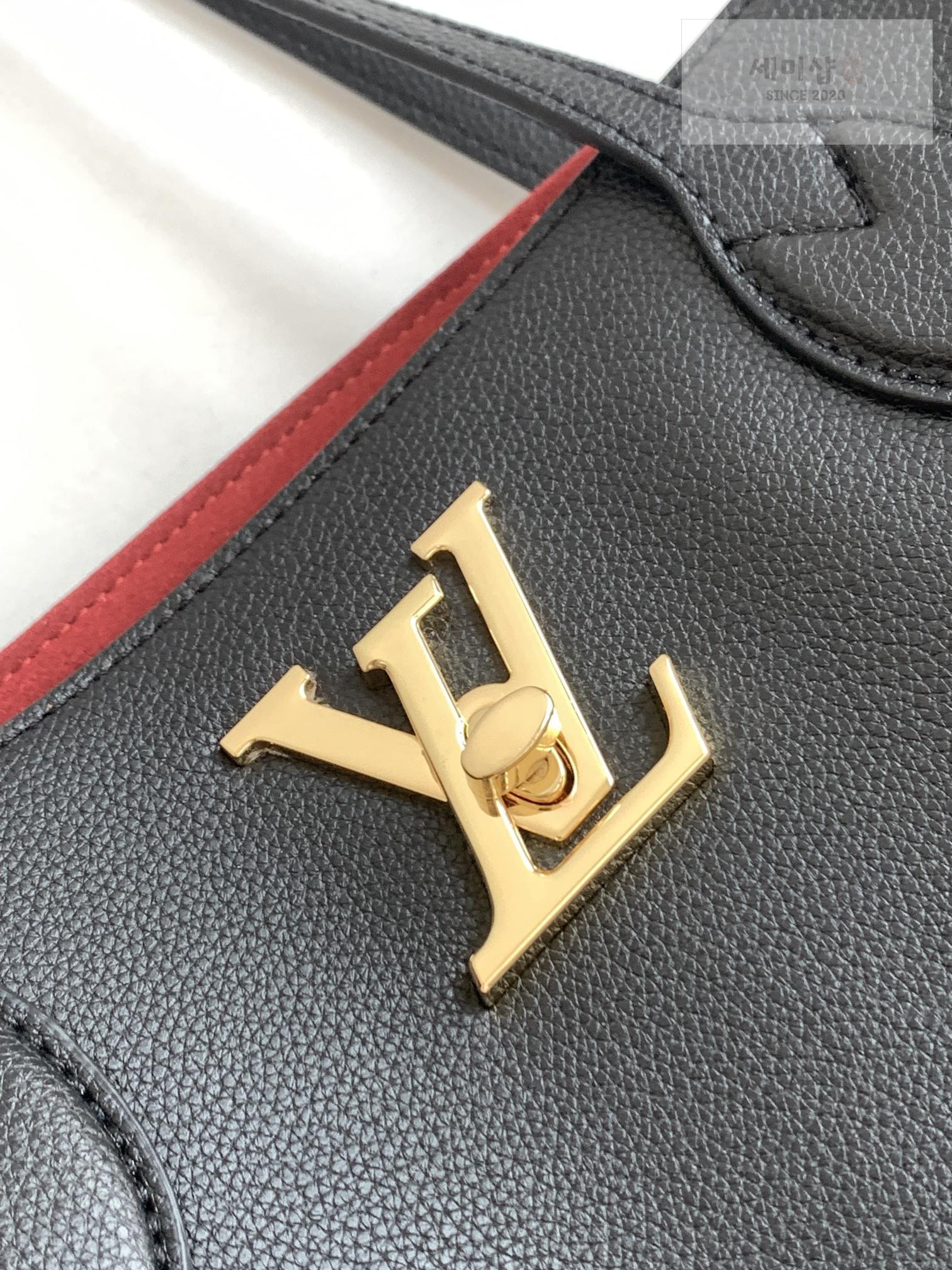 Louis Vuitton Louis Vuitton Lock Me Shopper Bag 18번 이미지