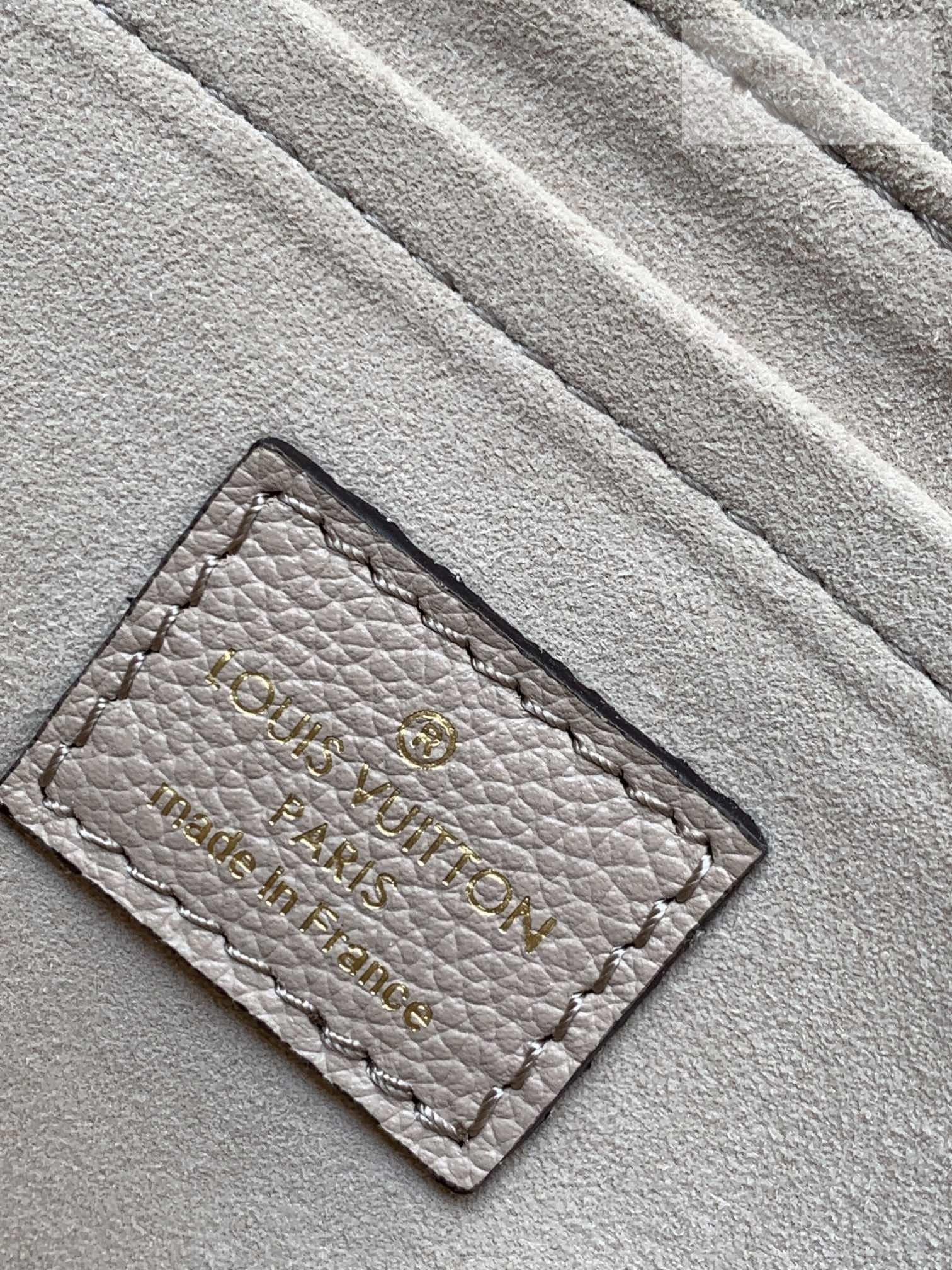 Louis Vuitton Louis Vuitton Lock Me Tender Bag 8번 이미지