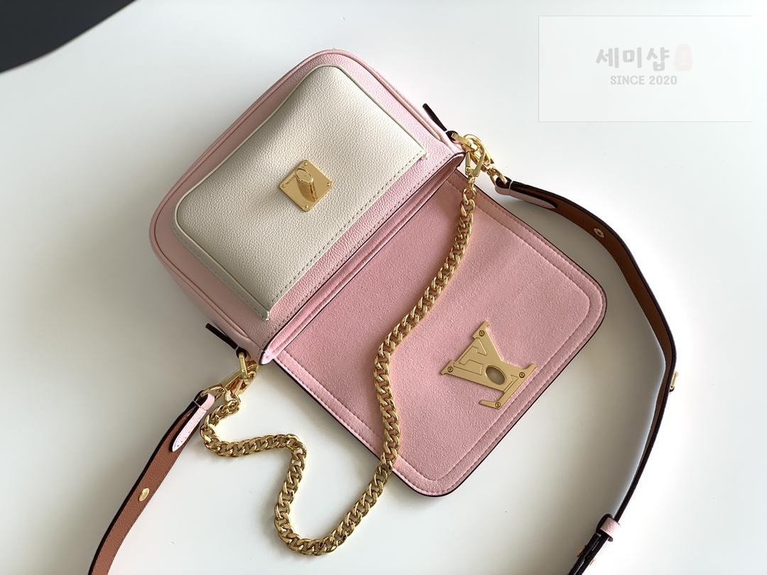 Louis Vuitton Louis Vuitton Lock Me Tender Bag 14번 이미지