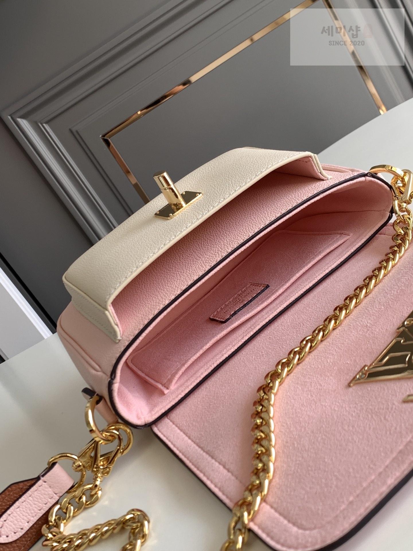 Louis Vuitton Louis Vuitton Lock Me Tender Bag 16번 이미지