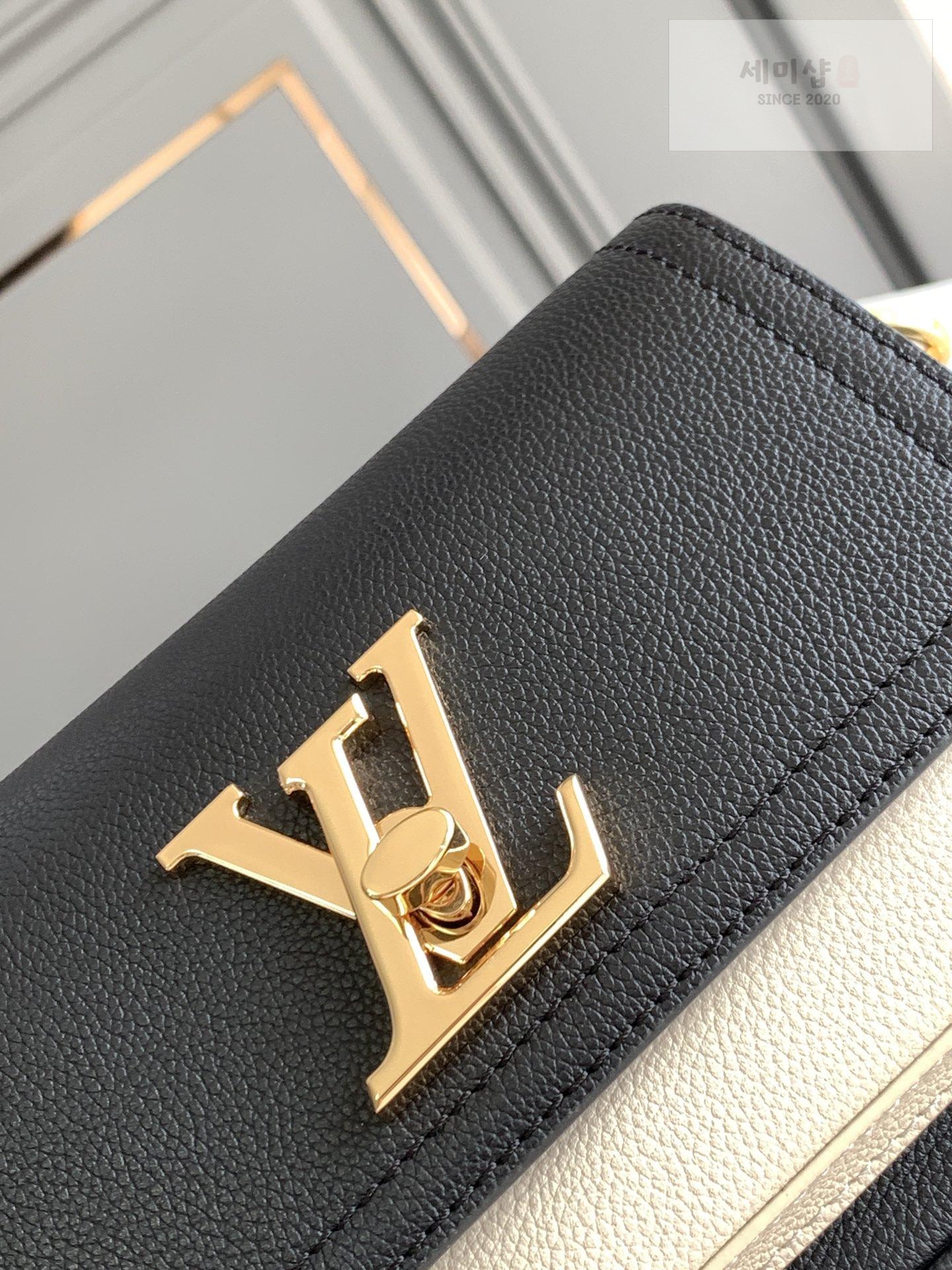 Louis Vuitton Louis Vuitton Lock Me Tender Bag 21번 이미지