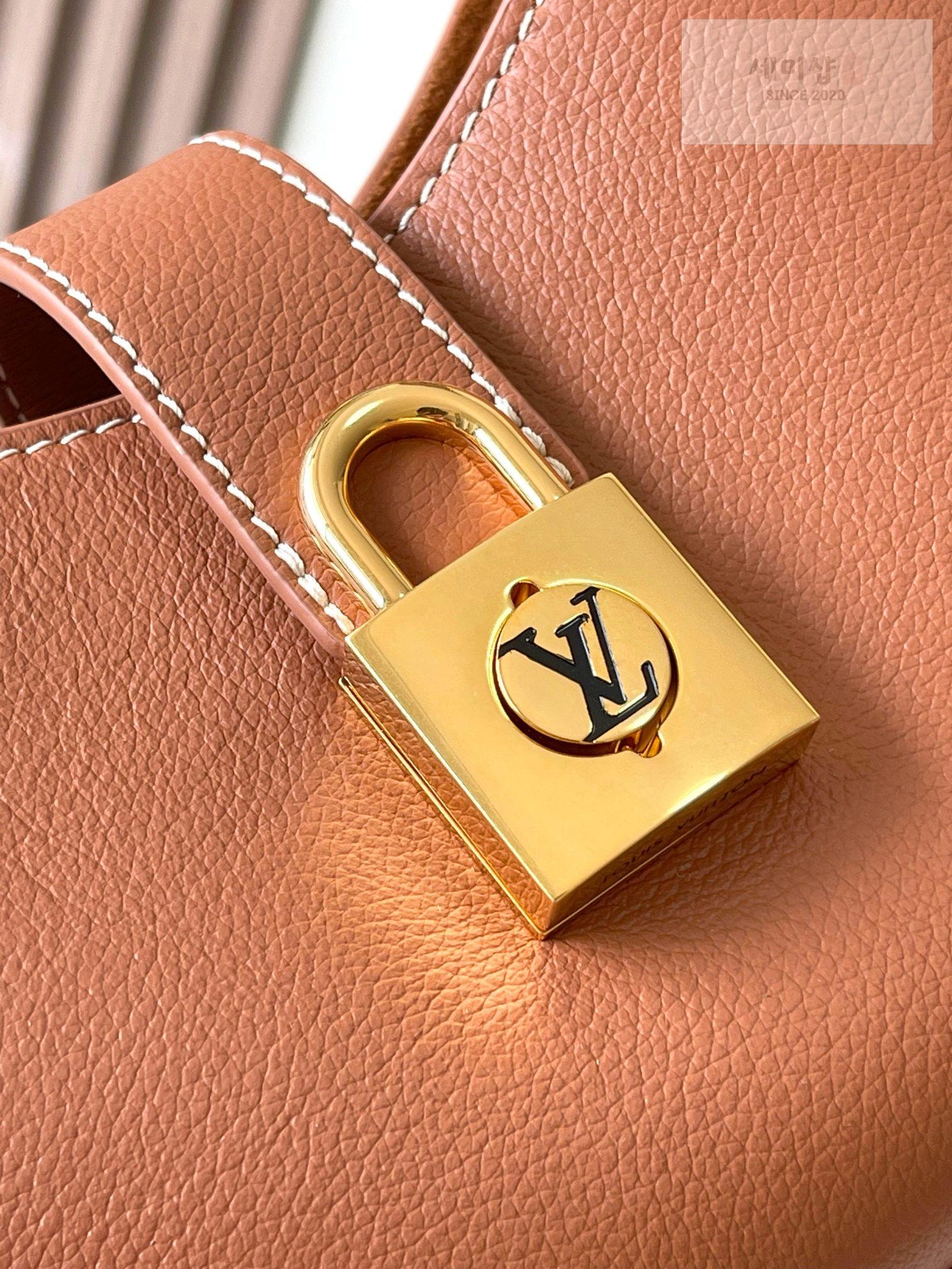 Louis Vuitton Louis Vuitton Low Key Shoulder Bag 4번 이미지