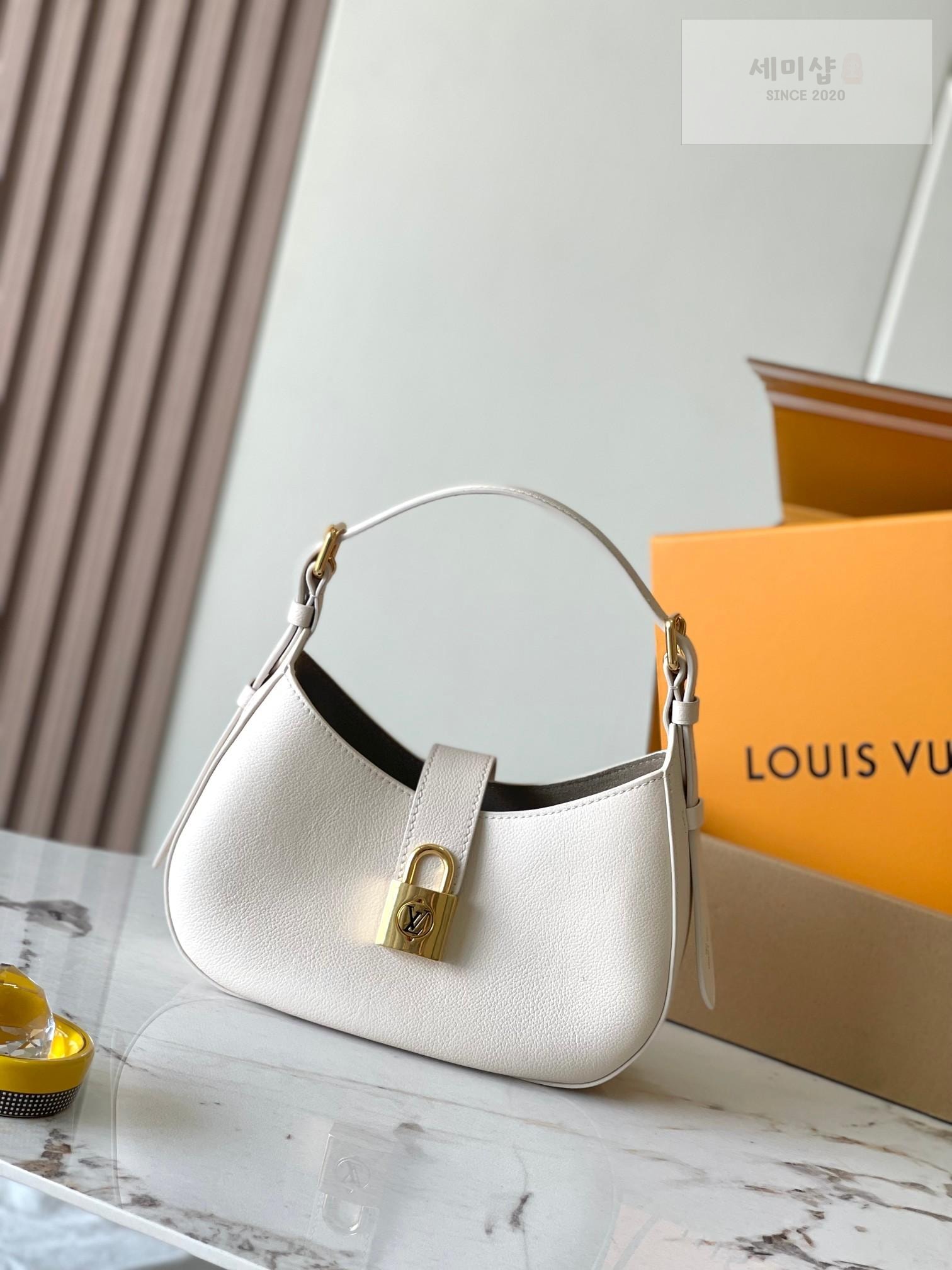 Louis Vuitton Louis Vuitton Low Key Shoulder Bag 8번 이미지