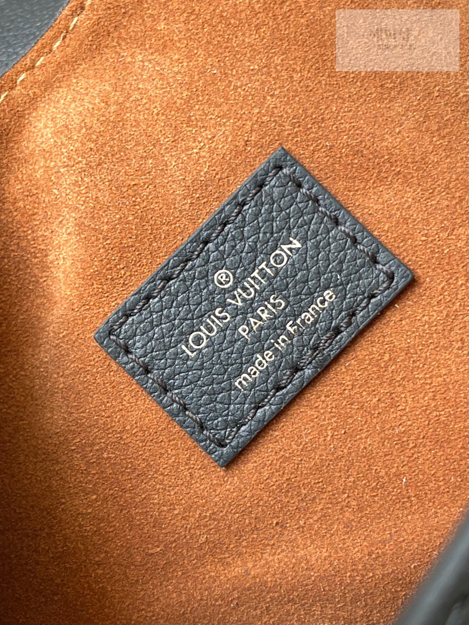 Louis Vuitton Louis Vuitton Low Key Shoulder Bag 22번 이미지