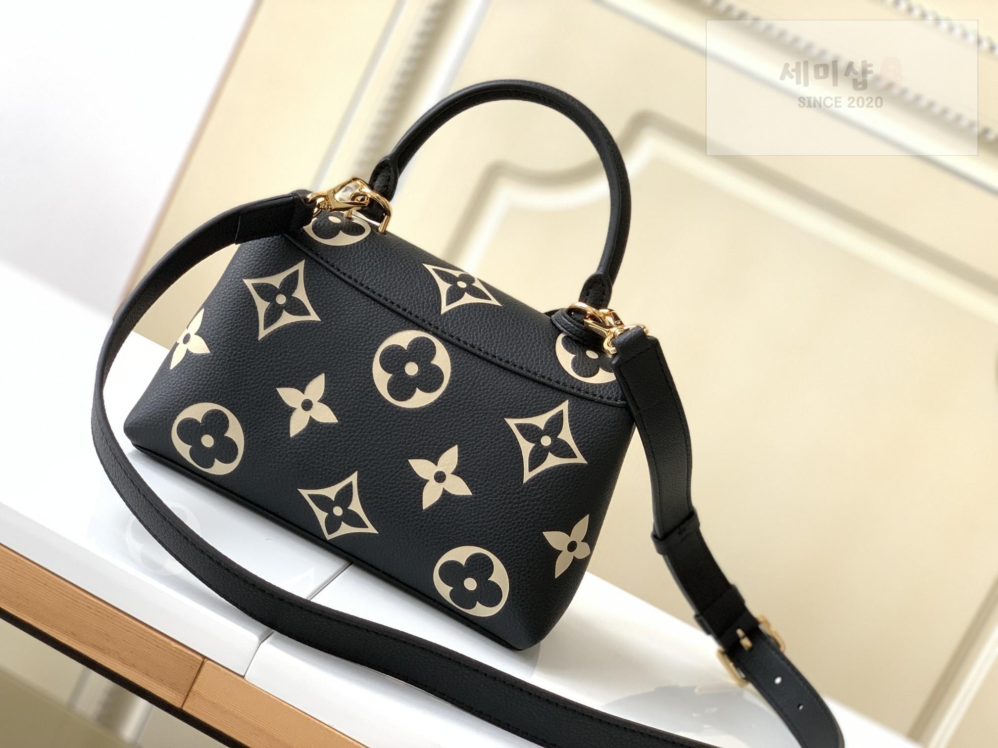 Louis Vuitton Louis Vuitton Madeleine BB Bag 1번 이미지