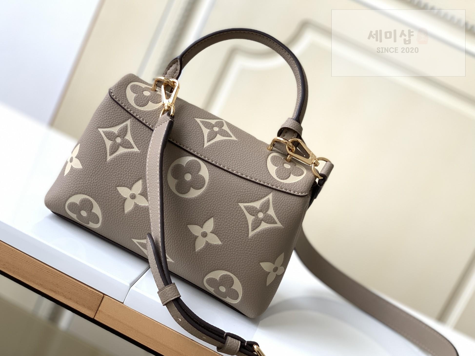 Louis Vuitton Louis Vuitton Madeleine BB Bag 16번 이미지