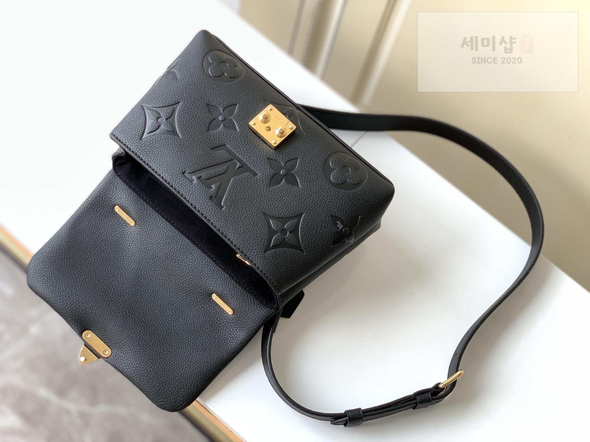Louis Vuitton Louis Vuitton Madeleine BB Bag 26번 이미지