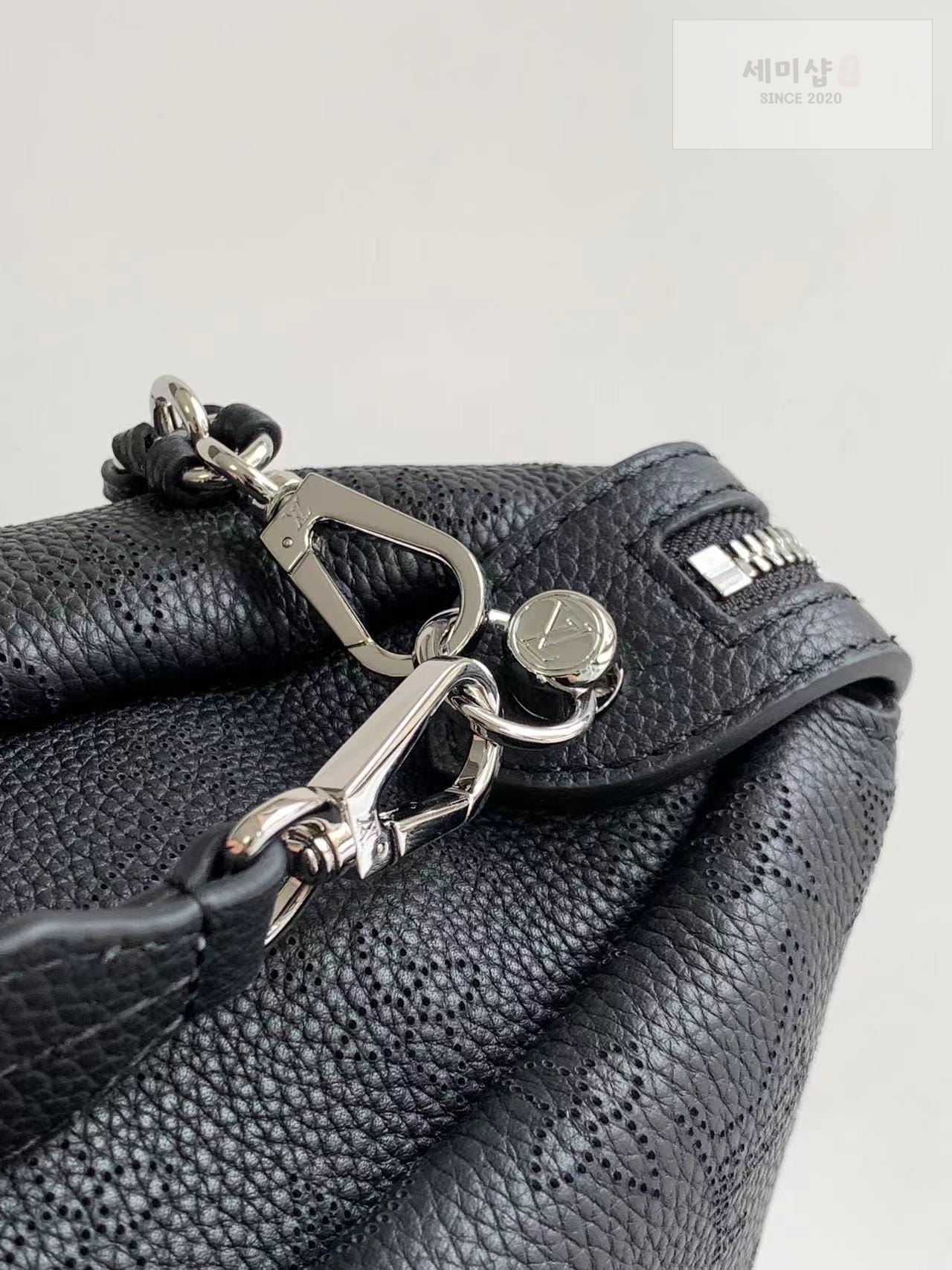 Louis Vuitton Louis Vuitton Mahina MM Hand It All Bag 7번 이미지