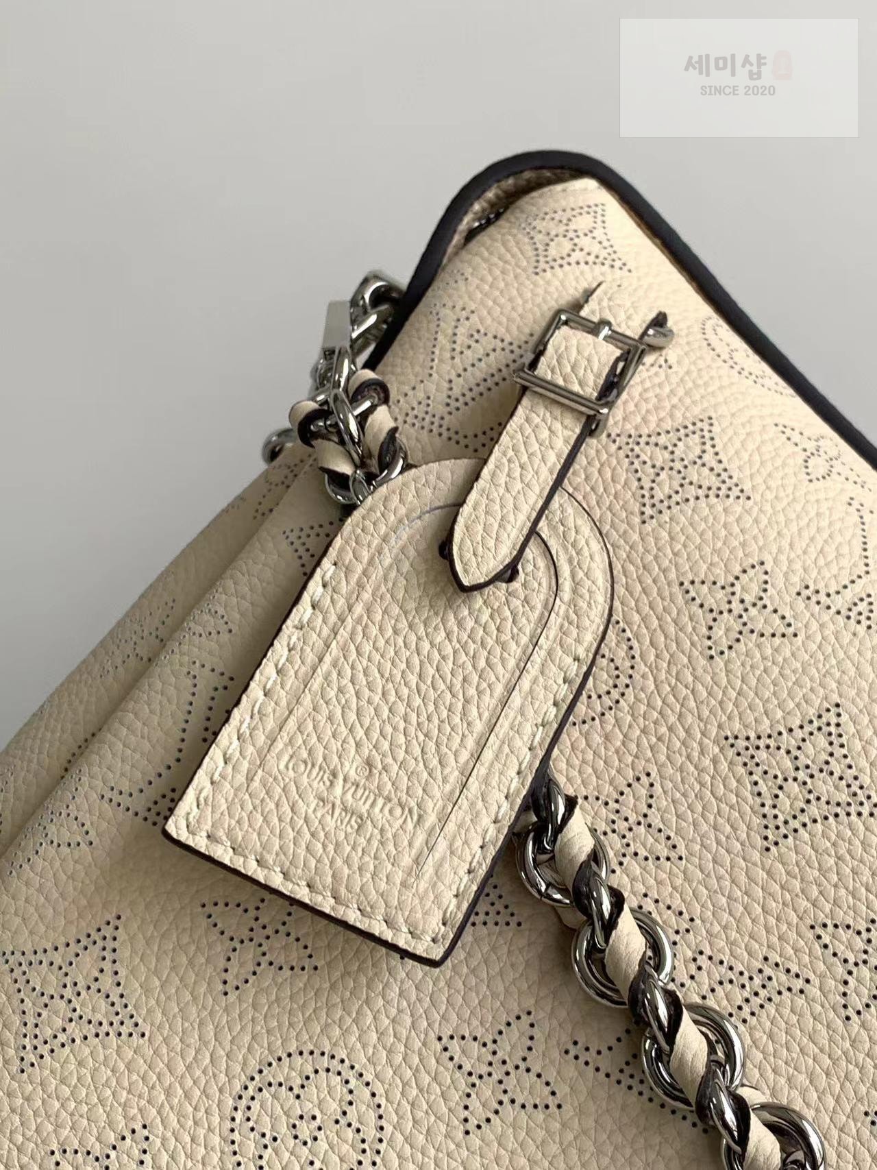 Louis Vuitton Louis Vuitton Mahina MM Hand It All Bag 12번 이미지