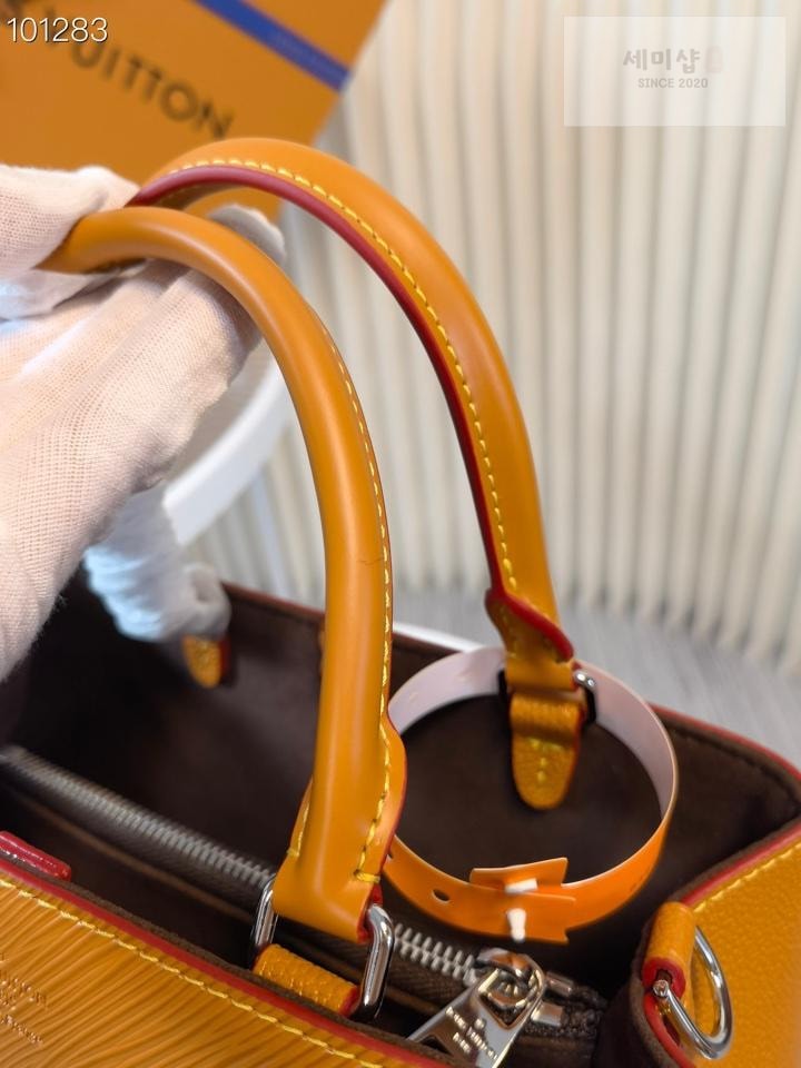 Louis Vuitton Louis Vuitton Marelle Tote BB Bag 5번 이미지
