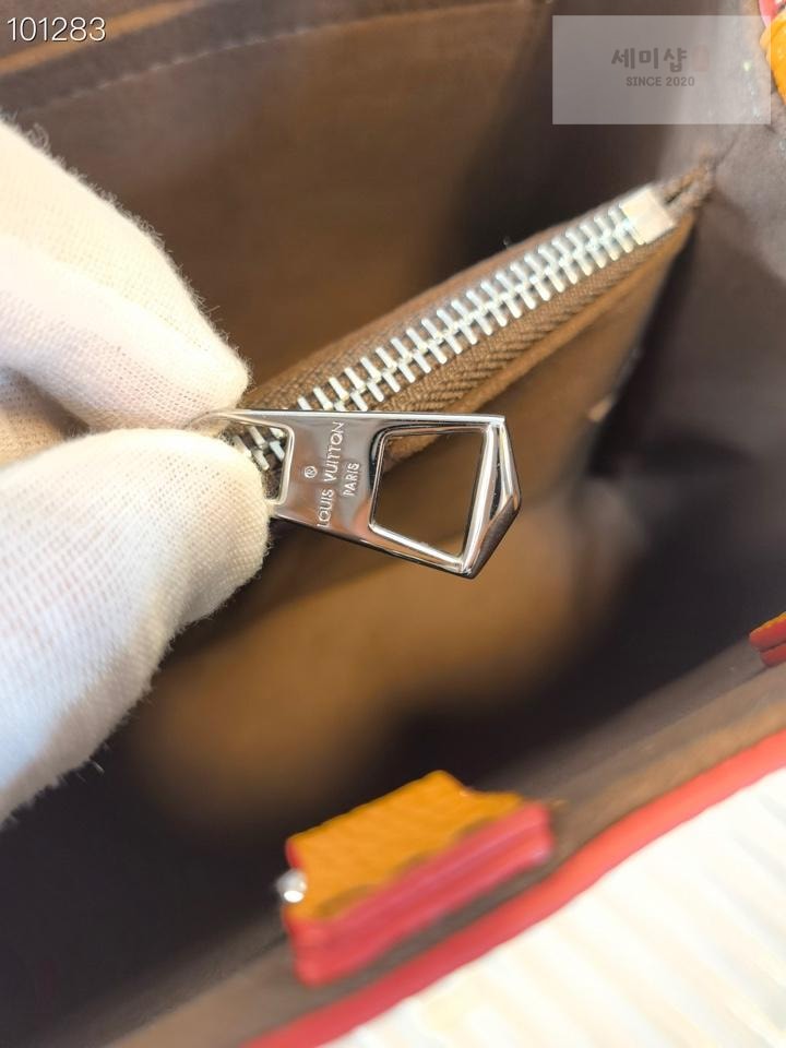 Louis Vuitton Louis Vuitton Marelle Tote BB Bag 8번 이미지