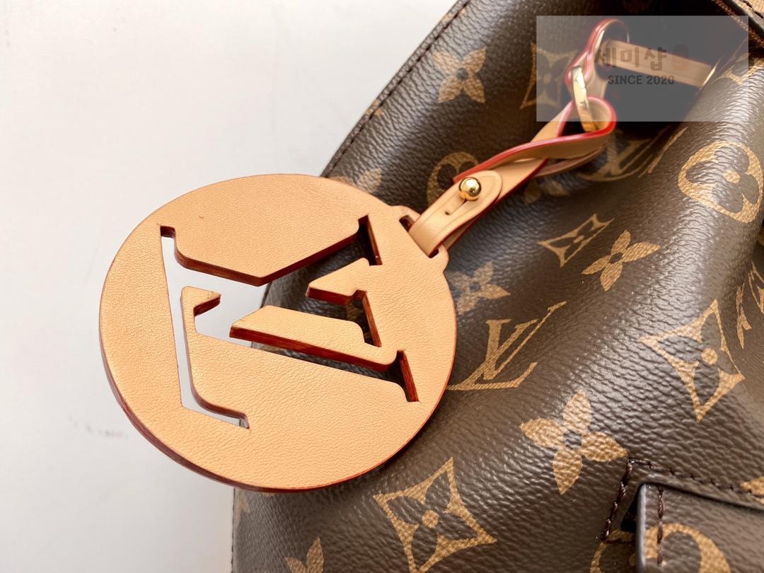 Louis Vuitton Louis Vuitton Montsouris PM Bag 12번 이미지