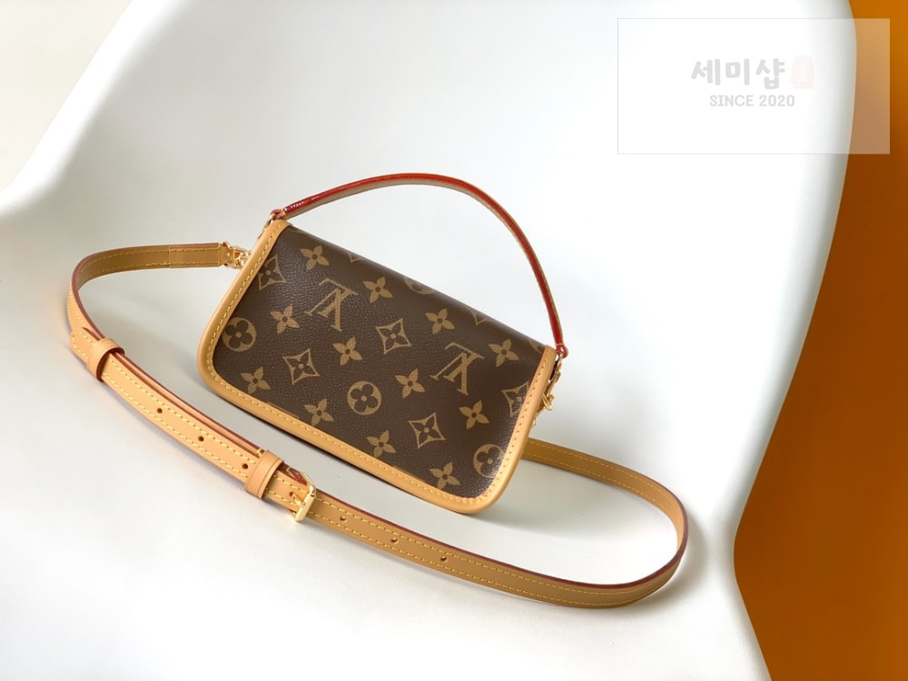Louis Vuitton Louis Vuitton Nano Daine Bag 2번 이미지