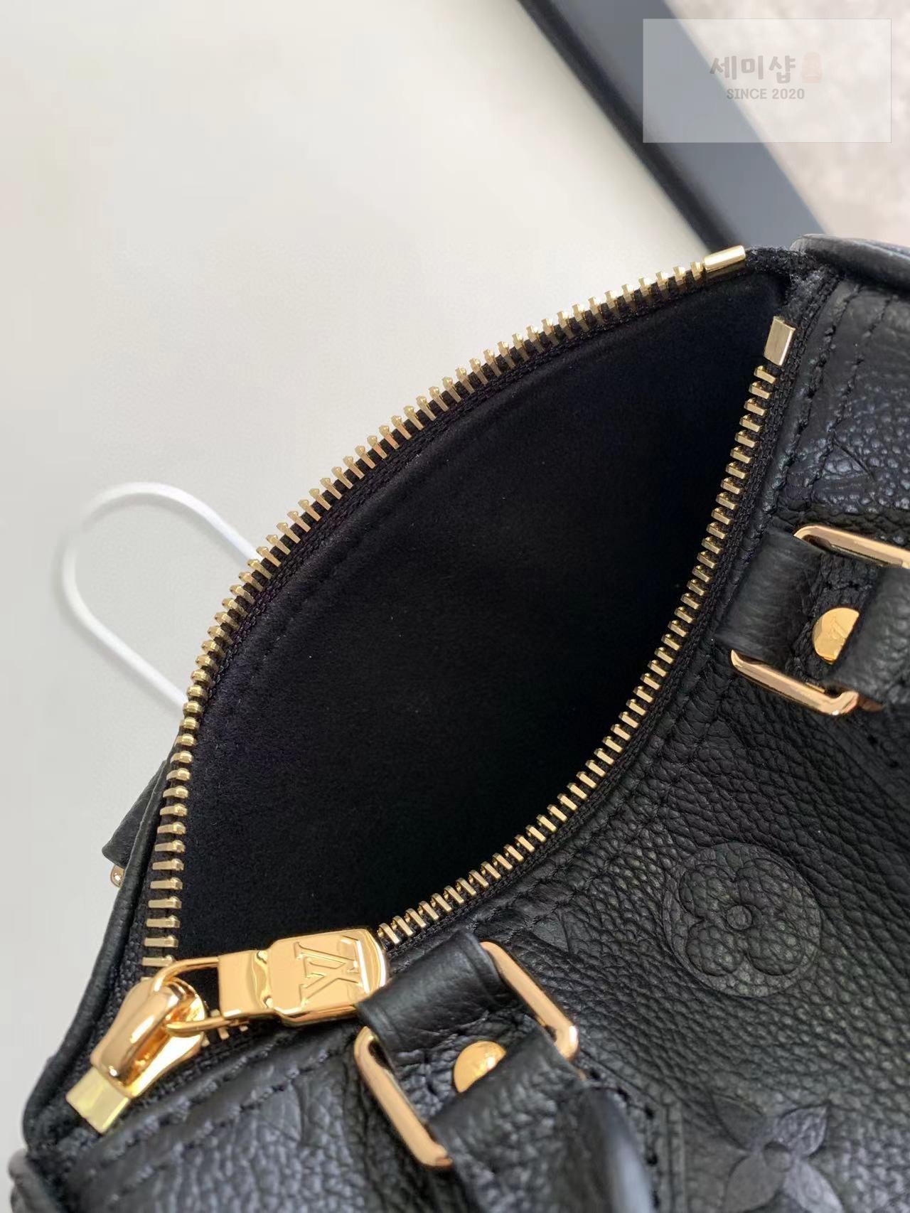 Louis Vuitton Louis Vuitton Nano Speedy Bag 19번 이미지