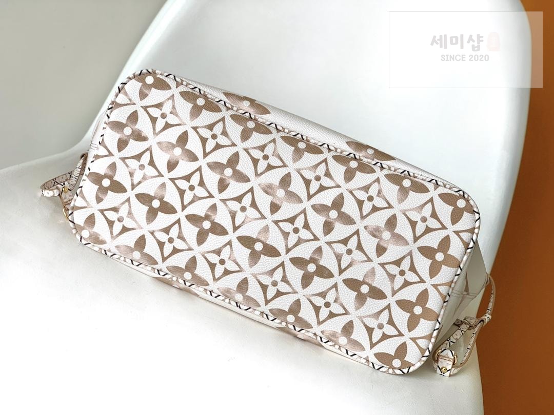 Louis Vuitton Louis Vuitton Neverfull Giant Monogram Bag 19번 이미지