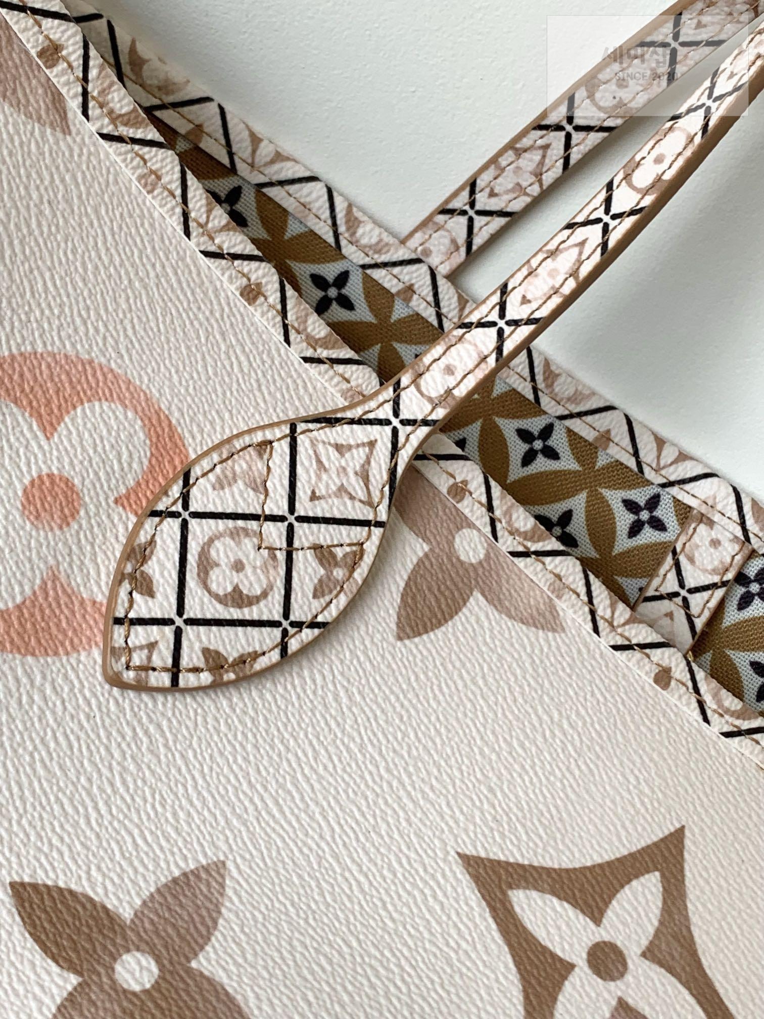 Louis Vuitton Louis Vuitton Neverfull Giant Monogram Bag 23번 이미지