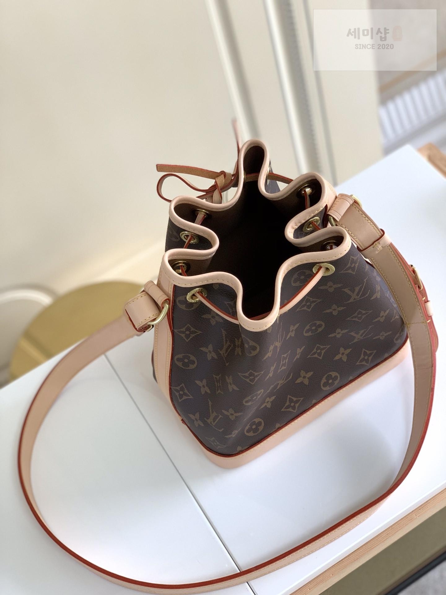 Louis Vuitton Louis Vuitton Noe BB Bag 12번 이미지