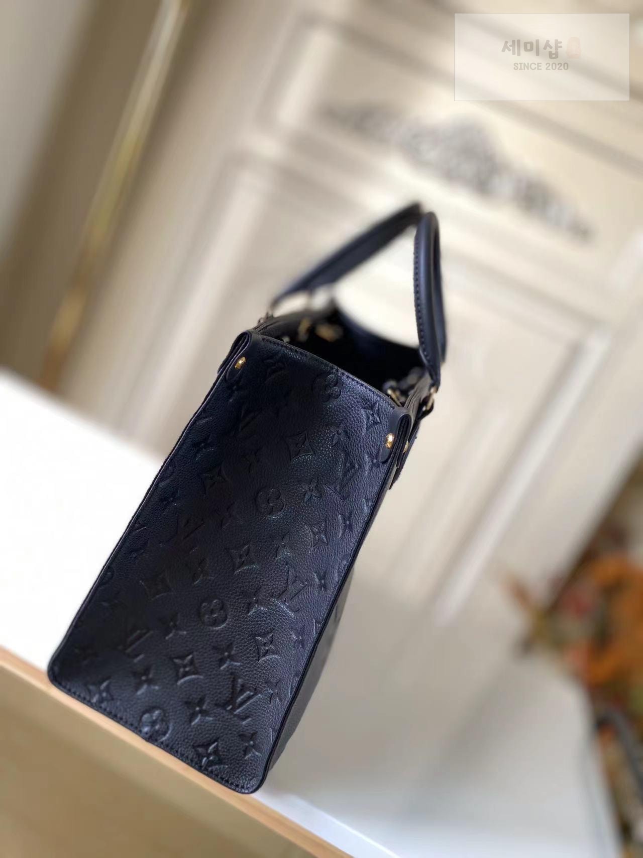 Louis Vuitton Louis Vuitton On The Go MM Bag 11번 이미지