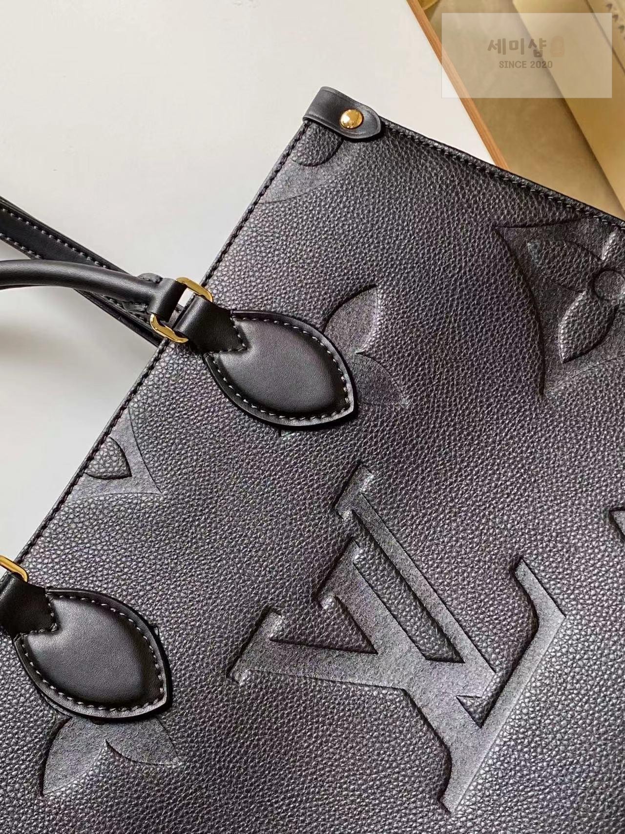 Louis Vuitton Louis Vuitton On The Go MM Bag 14번 이미지