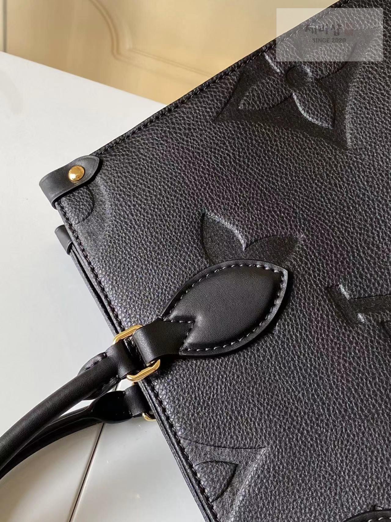 Louis Vuitton Louis Vuitton On The Go MM Bag 12번 이미지