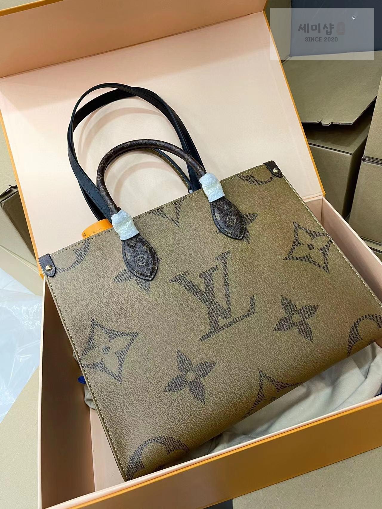 Louis Vuitton Louis Vuitton On The Go MM Bag 6번 이미지