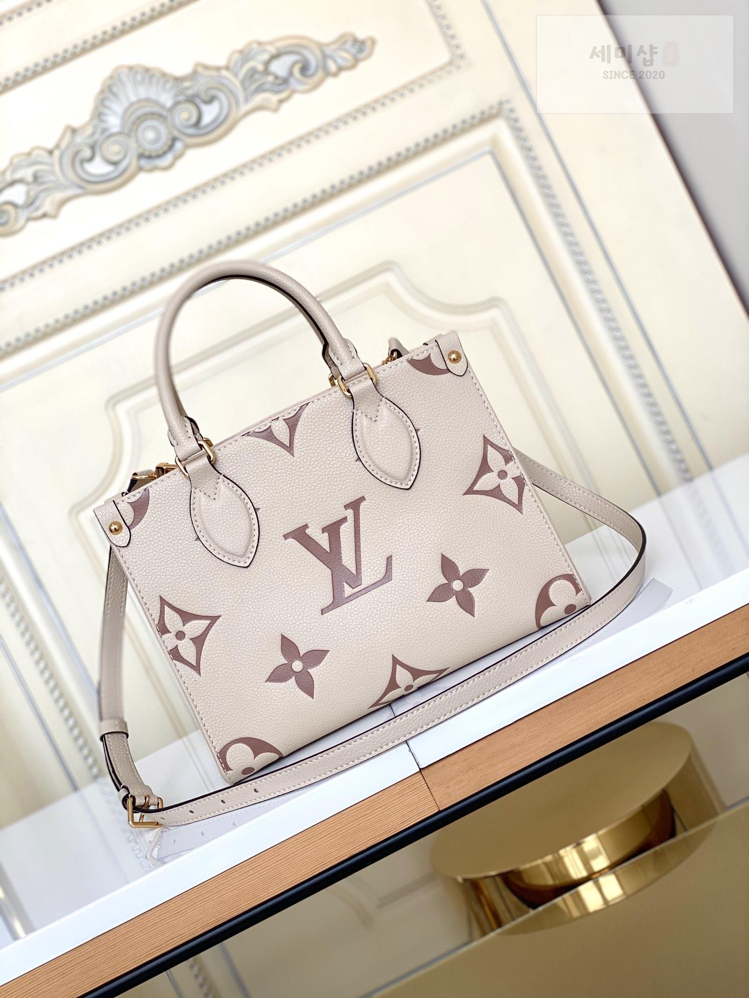 Louis Vuitton Louis Vuitton On The Go PM Bag 9번 이미지